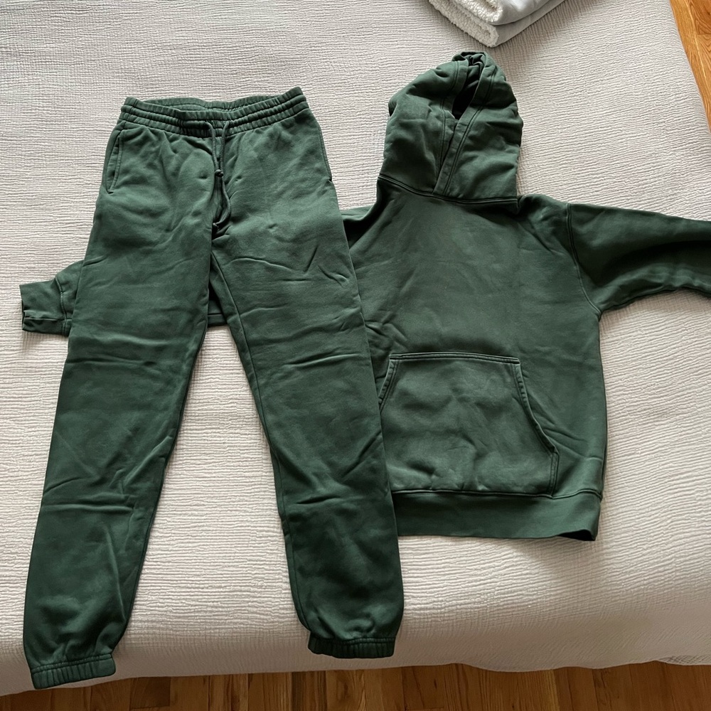 Aritzia TNA Cozy AF Sweatshirt & Sweatpants
